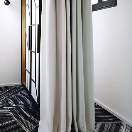 Hotel Du Ministere 4*