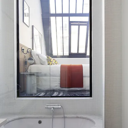 دو مينيستير 4* باريس