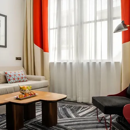 Hotel Du Ministere 4*