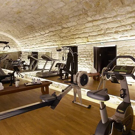 Hotel Du Ministere 4*