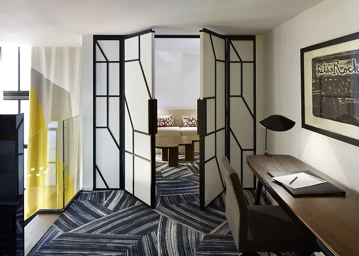 Du Ministère Hotel 4*