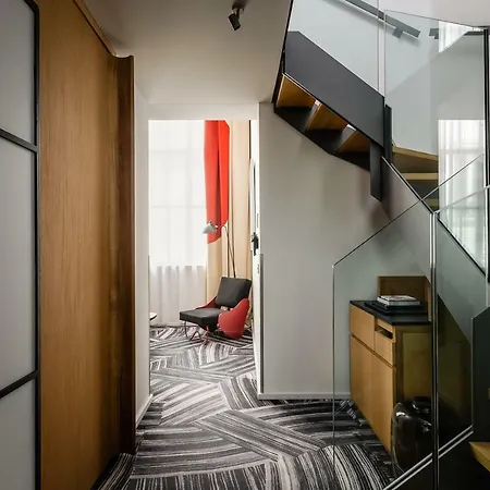 Hotel Du Ministere 4*