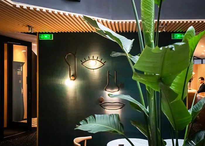 Du Ministère 4* Paris